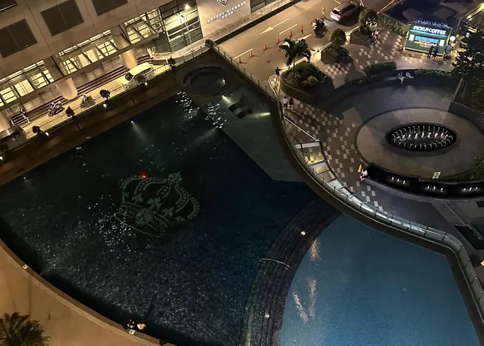 Deluxe With Pool View Unit In Poblacion